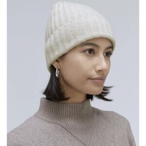 Everlane Cashmere Beanie Pale Heather Grey One Size Wool Winter Hat Warm Knit